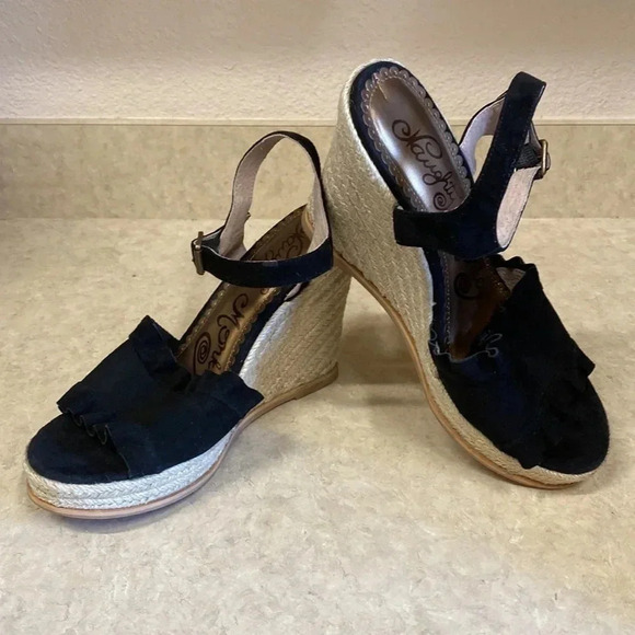 Sam Edelman Black Wedge Sandals - Picture 8 of 13